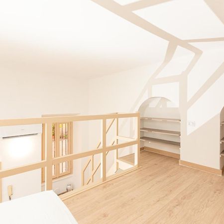 Cream Little Apartment - M1 - City Center Милано Екстериор снимка