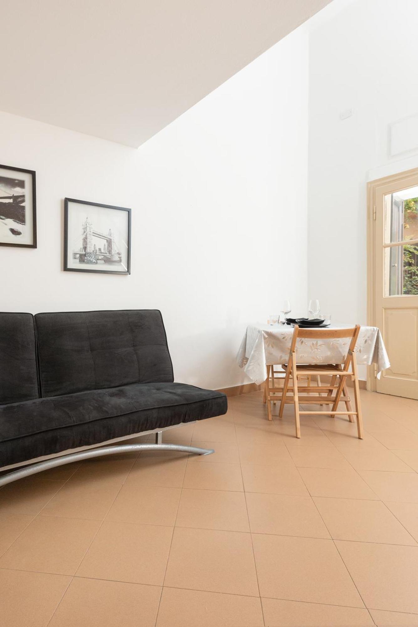 Cream Little Apartment - M1 - City Center Милано Екстериор снимка